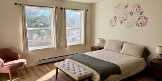 Large Two bedroom, Two Bath Furnished, all Inclusive mid term rental. Gallery 1