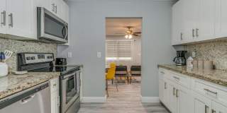 1051 SW 32nd Court Gallery 3
