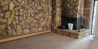 Lake Cliffe Condo - 1 Bedroom/1 Bath Across from Lake Dillon w/Clubhouse, Indoor Pool, 2 Hot Tubs Gallery 1