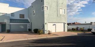 2 Bedroom 2.5 Bath Townhome! Gallery 1