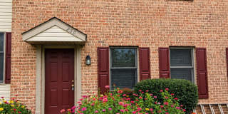 Town Home with Rear Deck Gallery 1