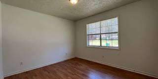 Spacious 2bd/1ba Across from Buford High School! Gallery 9