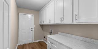 Great Location in the Heart of Madison! Gallery 35