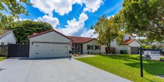 17601 SW 138th Ct Gallery 1