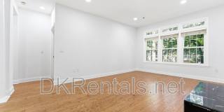 220 Renaissance Pkwy NE Gallery 19
