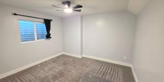 7 Bedroom Home in Bloomington Gallery 40