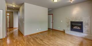 Park-Like Setting, 3+ Bedrooms, Great location - Kona Ct Gallery 6