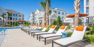 Middle Sound West Apartments Gallery 13