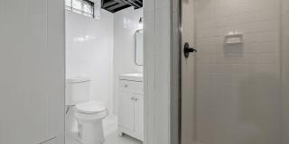 $2300 3 bed 2 bath bungalow Gallery 28