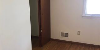 214 E Spruce Street Gallery 18