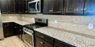 Spacious 5-Bed / 4.5-Bath Townhome w/ Private Pool & Sundeck in Gated Oakmont at Solterra Near Disney Gallery 5