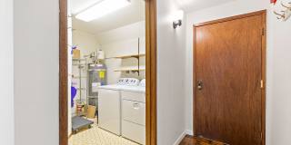 Amazing 2bed/1.5bath Condo Unit with Private Balcony in Meridian Park! Gallery 29