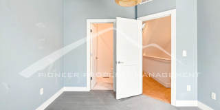 Gorgeous Townhouse with Central AC and Rooftop Deck Gallery 16