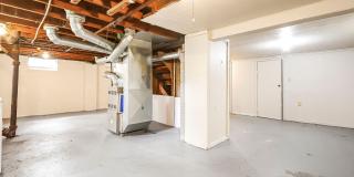 Newly Renovated - 3 Bed, 1.5 Bath Single-Family Home w/ Garage!! Gallery 33