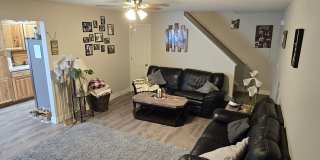 2 Bed, 1.5 Bath Townhome with Garage Near McKee Medical Center Gallery 2