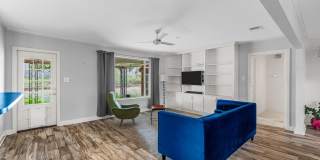 UPDATED MID-CENTURY MODERN HOME WITH SPECIAL CHARACTER Gallery 5