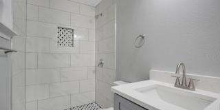 2115 MESSINA Avenue Gallery 16