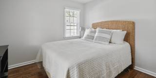 344 Euclid Avenue Gallery 14