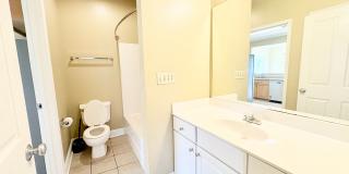 3BR Townhome Near LSU – Convenient & Spacious Gallery 13
