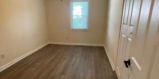 Charming Fully Renovated 2BR/1BA Near Both Hospitals – Washer/Dryer Included! Gallery 19