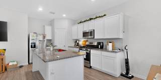 423 Pepperbark Avenue Gallery 13