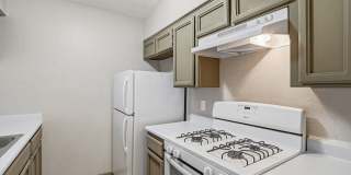 2 Bedroom Townhome with Refrigerated Air Gallery 8