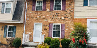 2 Bedroom, 1.5 Bath Townhouse Gallery 1