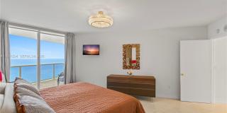 19111 Collins Ave Gallery 16