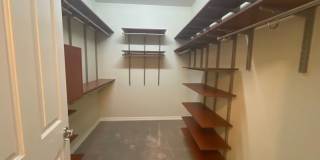 5 bedroom home with attached 3 car garage in Winchester Gallery 14