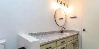 Beautiful Townhome in Central Colorado Springs! Gallery 15