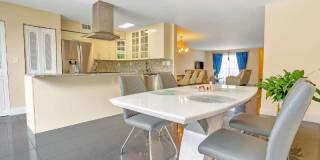 2421 Northeast 10th Street Gallery 9