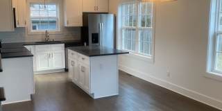 Spacious 3BR/2.5BA home in North Nashville with an abundance of natural light throughout! Gallery 7