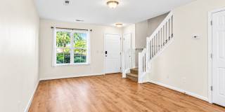 Fresh, Bright & Easy Living — Robyn’s Glen Townhome with Private Patio & Community Pool Fresh, Bright & Easy Living — Robyn’s Glen Townhome with Private Patio & Community Pool Gallery 1