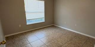 Charming and spacious 3-Bedroom Home with Screened Patio in Ashington Park! Gallery 14
