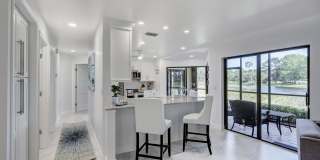 6 Lexington Lane E Gallery 21
