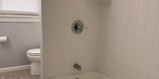 Charming 2BR Condo in Bashford Manor Gallery 14