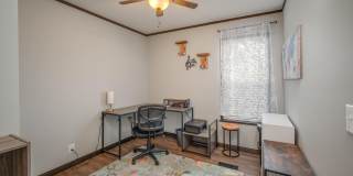 183 Flicker Street Gallery 16