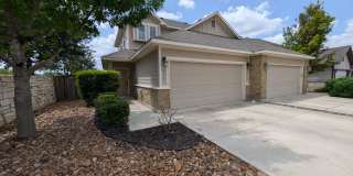 3/2.5/2 Townhome in Old Mill Crossing / Close to Gruene & Downtown New Braunfels / Fridge & Washer & Dryer Included / CISD Gallery 1