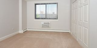 DeKalb Gallery 42