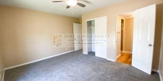 Beautiful 3 Bed, 2 Bath with Pool!! NO HOA!!! (Available on 05/01/26) Gallery 21