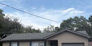 Simple home in East Springfield Gallery 1