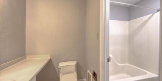 225 Twin Oaks Place Gallery 39