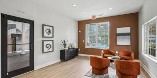 Halston Shiloh Valley Gallery 18