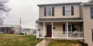 Radford, 3 BR / 1.5 BA, Available for the fall term Gallery 1