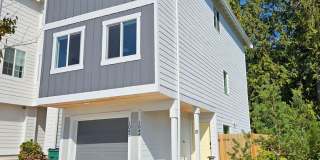 Beautiful, 2 bed, 2.5 bath townhouse in Silverdale Gallery 5