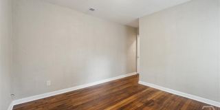 1313 E 55th Street Gallery 15
