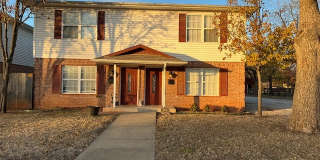 35 E. Lincoln Gallery 1