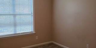 Room in 3 Bedroom Home at McGoogan Ln Gallery 24
