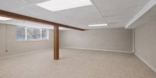 SUMMER SPECIAL! Beautiful 3 bedroom house on Bloomington's Eastside - Available Now! Gallery 15