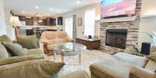 Pet Friendly Four Bedroom! Gallery 5
